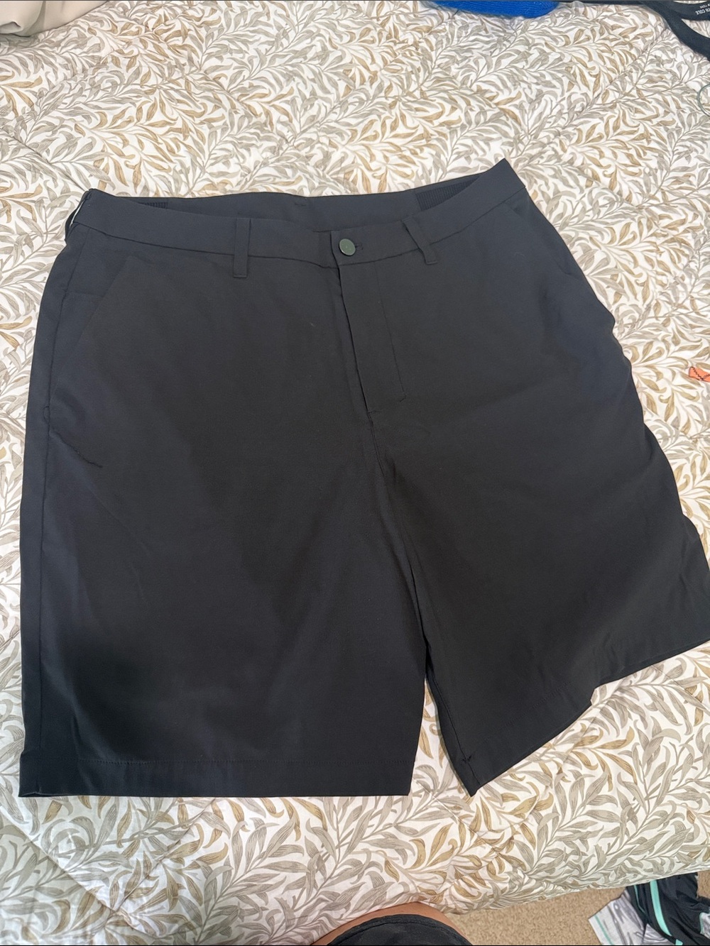 lululemon athletica Men’s Black Flat-Front Performance Shorts